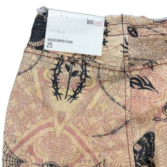 NWT BDG Urban Outfitters Printed Y2K Ruched Dipped V-Front Flare Jean Sz 25 - Picture 8 of 8
